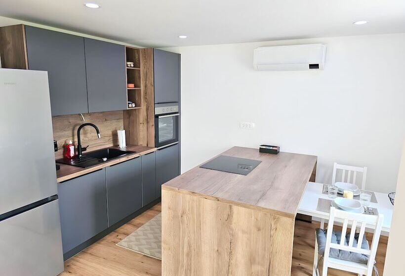 Charming Bella Hideout   Adults Only