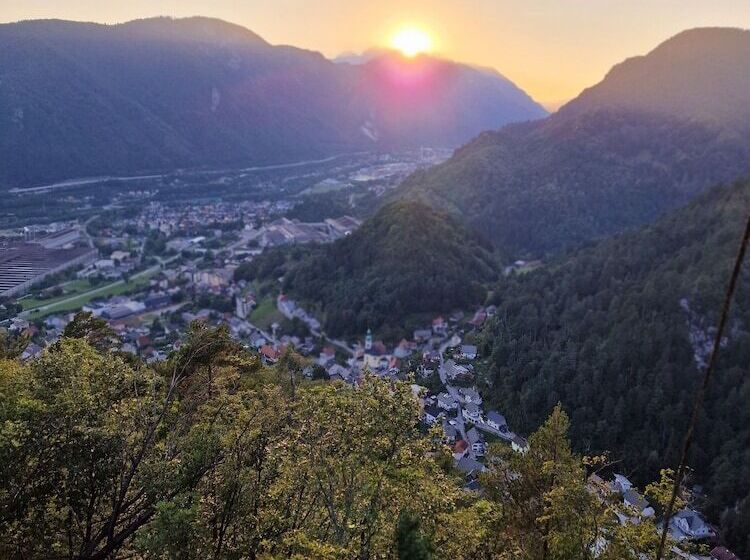 Charming Bella Hideout   Adults Only