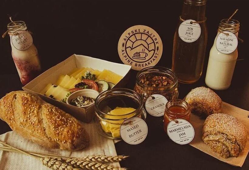 Charming Bella Hideout   Adults Only