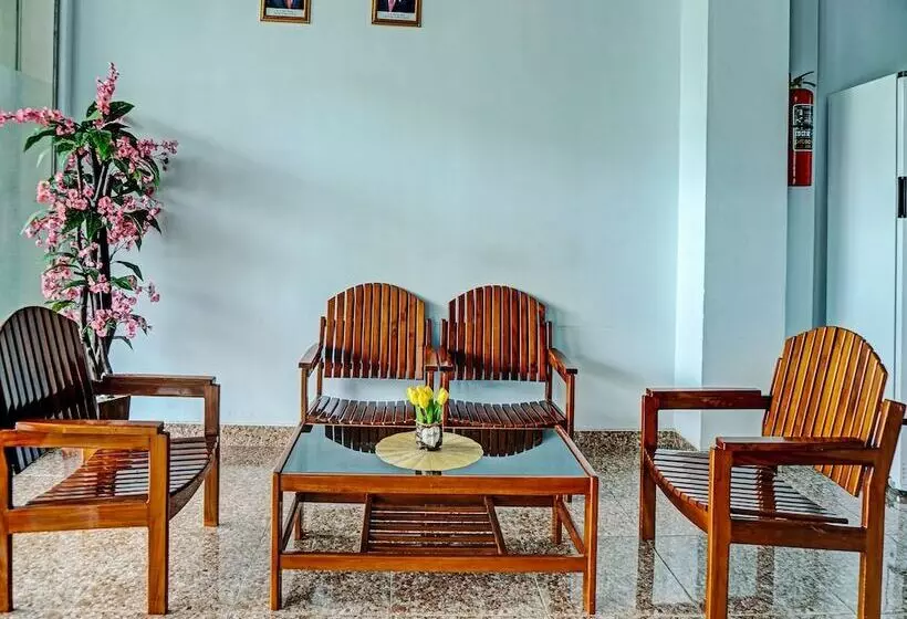 Collection O 92152 Hotel The Wong