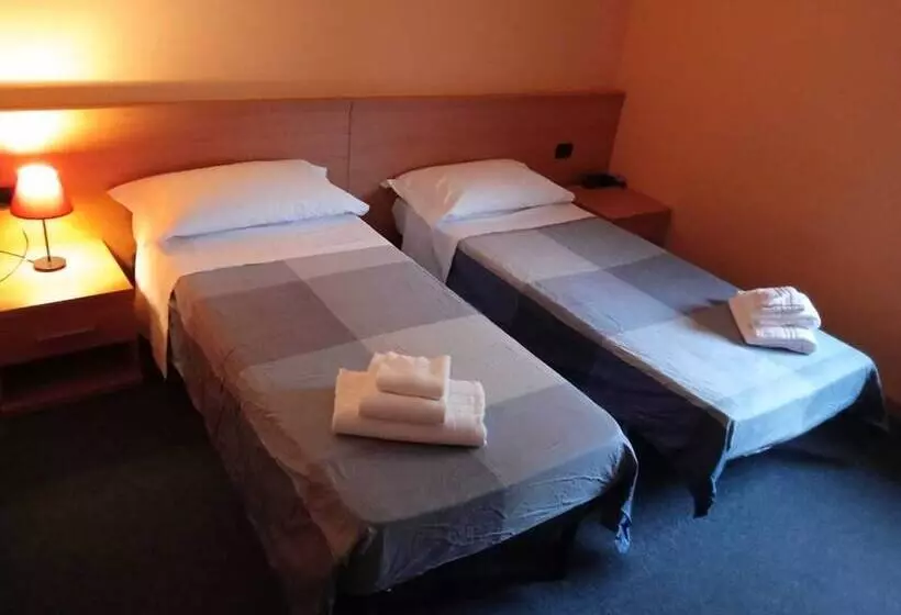 Hostelli Albergo Al Gallo