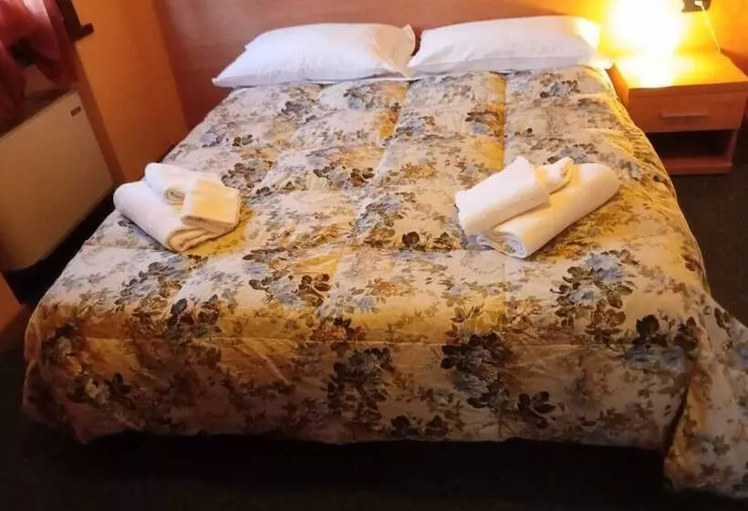 Hostelli Albergo Al Gallo