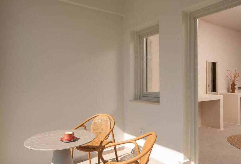 هتل Acanthus Oia Suites With Private Hot Tub