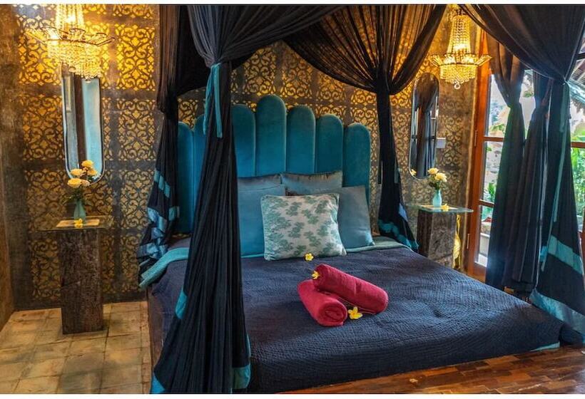 Отель Firefly Eco Lodge