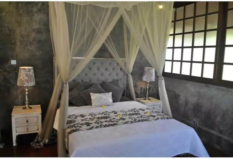 ホテル Firefly Eco Lodge