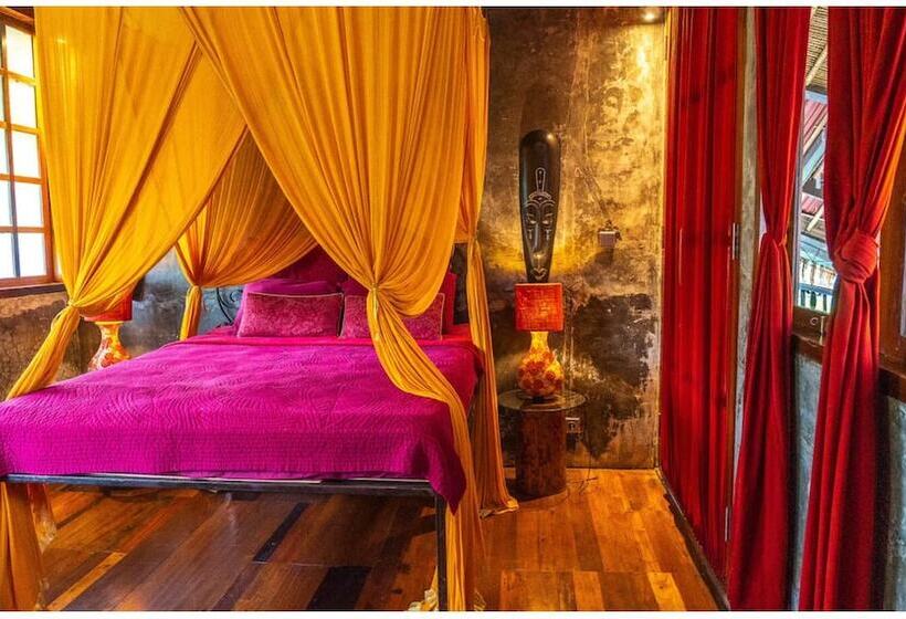 Отель Firefly Eco Lodge