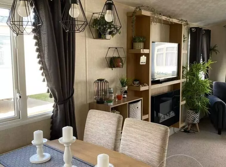 هتل Modern Caravan At Lyons Robinhood