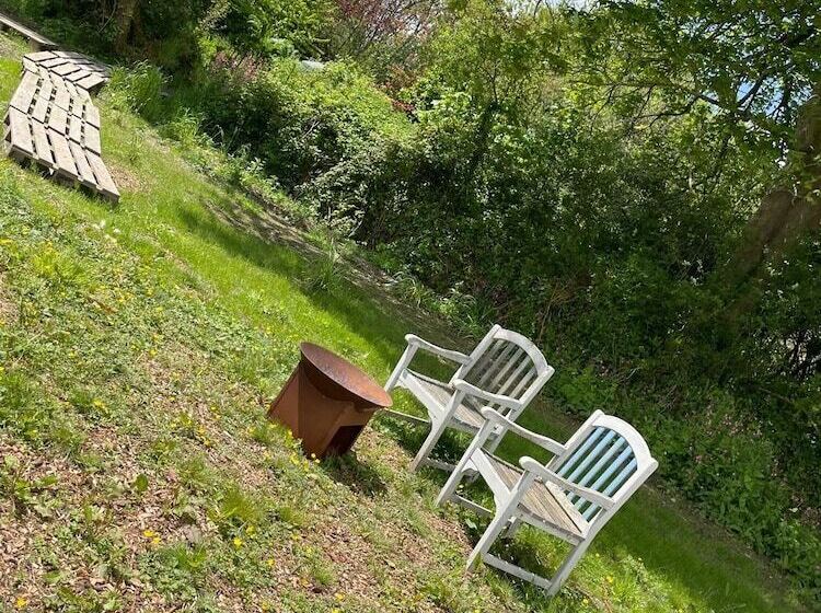 호텔 Penhallow House Glamping Retreat