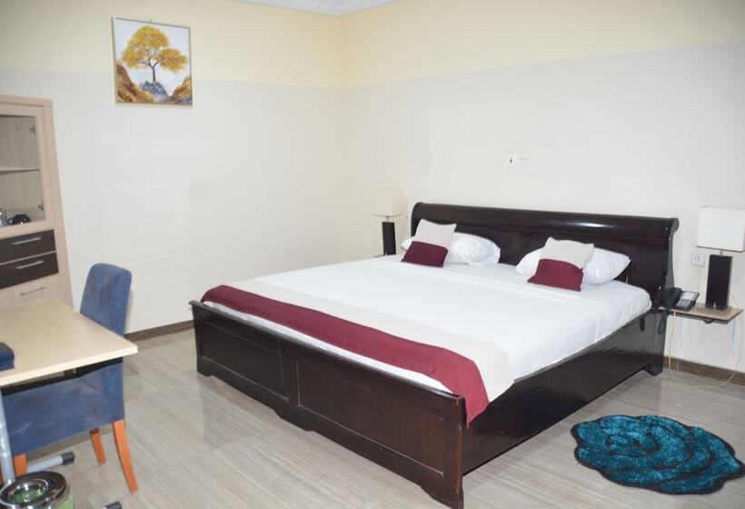 בית מלון כפרי Royal Lee S