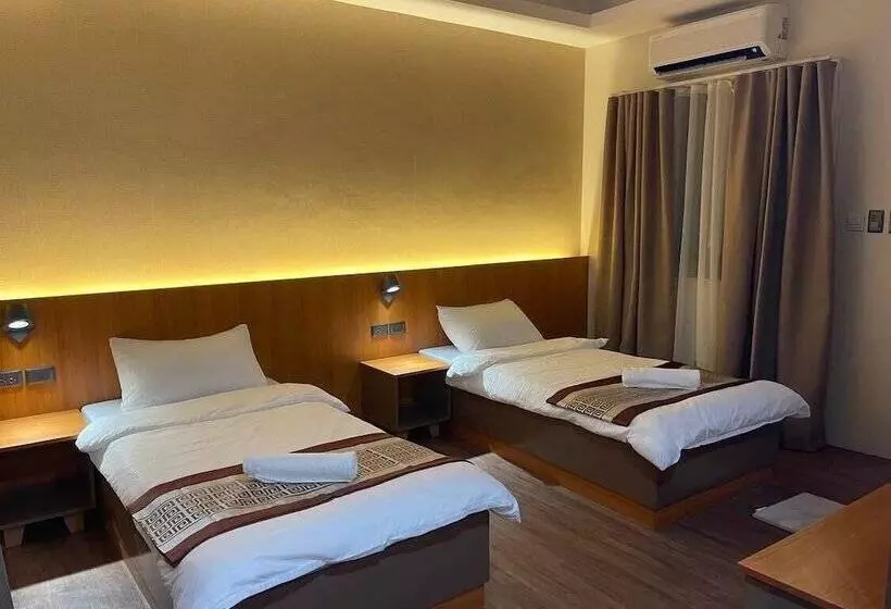 Hotelli Sarojus Farmview