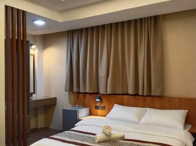 Hotelli Sarojus Farmview