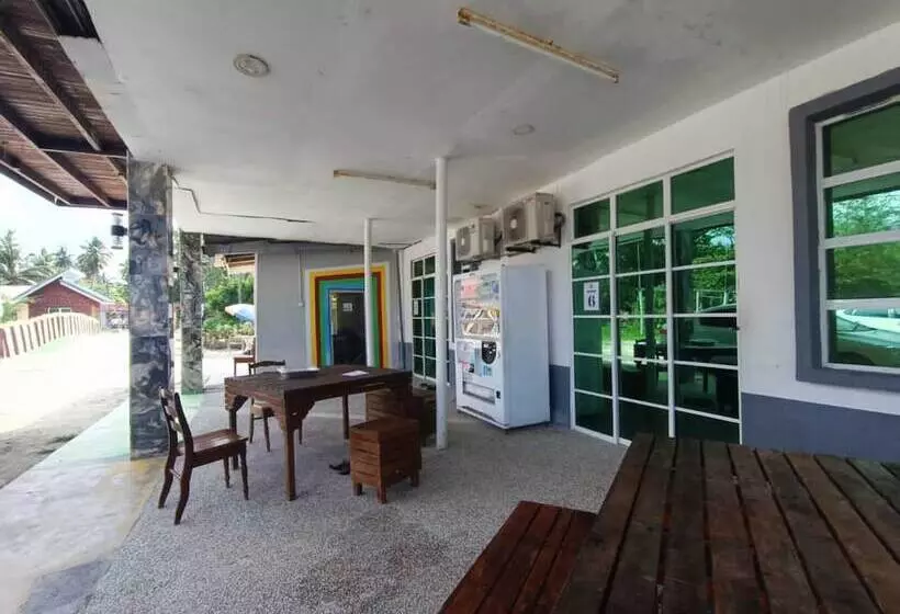 Hotelli Sharhan Residence By Oyo