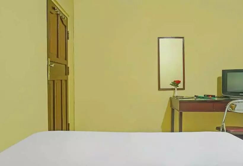 ホテル Spot On 92466 Adam Kost Syariahnearwisata Jembatan Barito