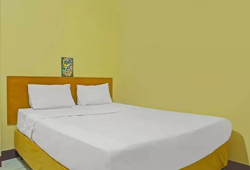 ホテル Spot On 92466 Adam Kost Syariahnearwisata Jembatan Barito