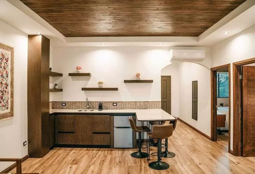 Hotelli Villa Montefiori