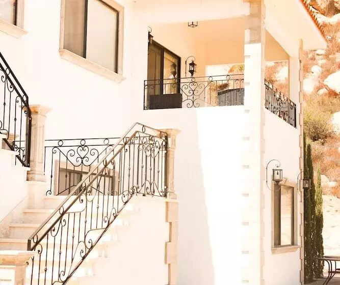 Hotelli Villa Montefiori