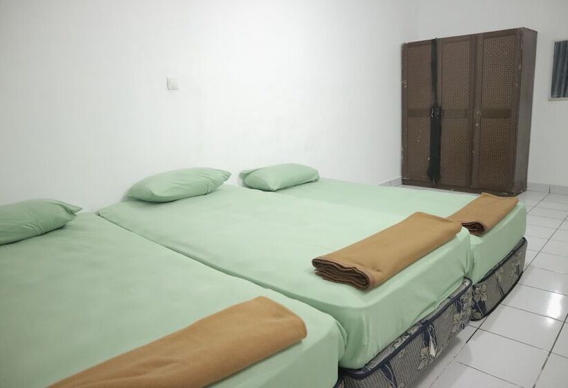 בית מלון כפרי Wisma Bhakti