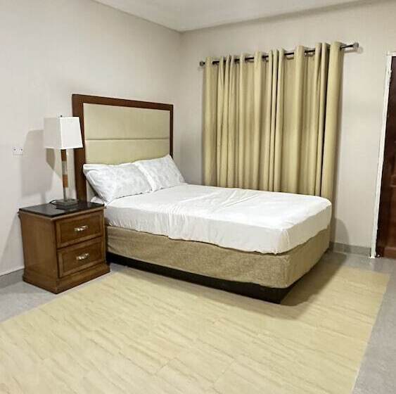 بنسيون Achie Suites