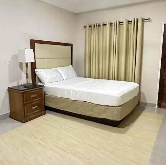 Majatalo Achie Suites