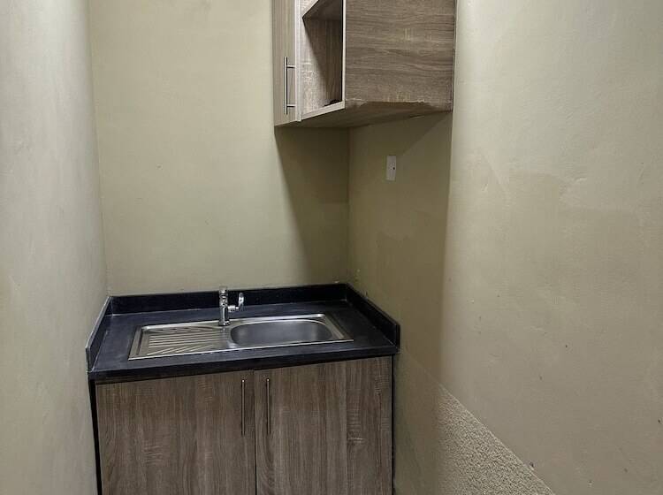 بنسيون Achie Suites