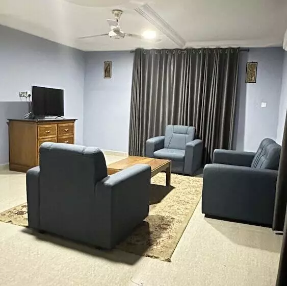 Majatalo Achie Suites