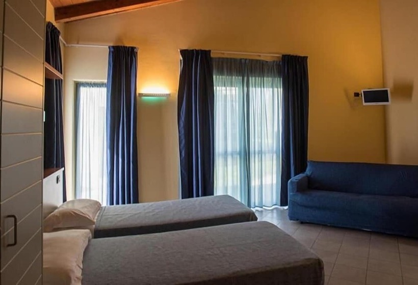 بنسيون Room In Guest Room Alba Village Hotel Room Twin Beds