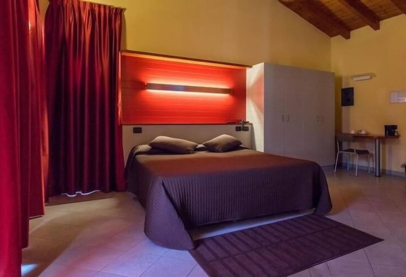 بنسيون Room In Guest Room Alba Village Hotel Room Twin Beds