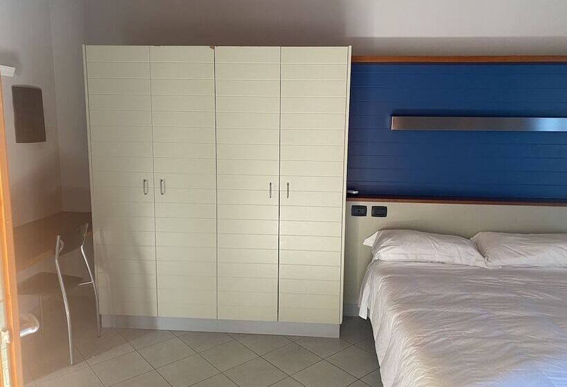 بنسيون Room In Guest Room Alba Village Hotel Room Twin Beds