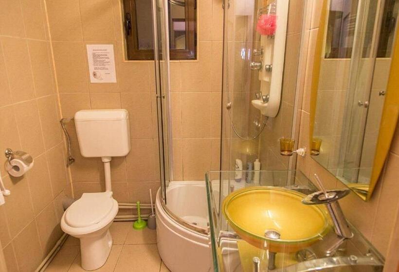 פנסיון Casa Dixi