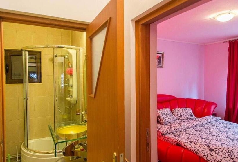 פנסיון Casa Dixi