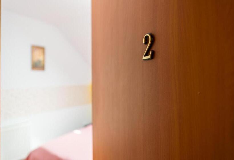 פנסיון Casa Dixi