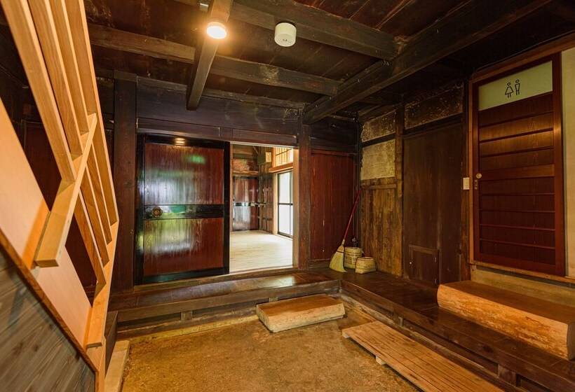 بنسيون Denpaku Komatsu