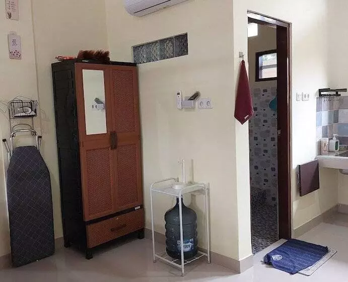 Majatalo Rirera Guest House Bogor