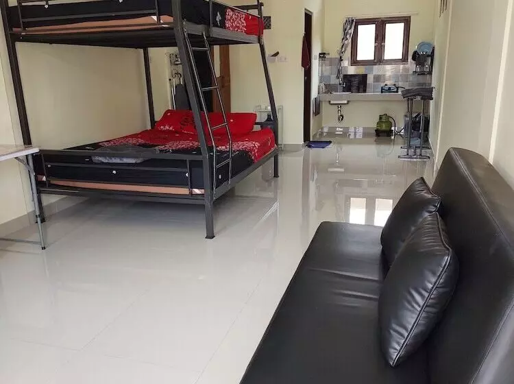 Majatalo Rirera Guest House Bogor