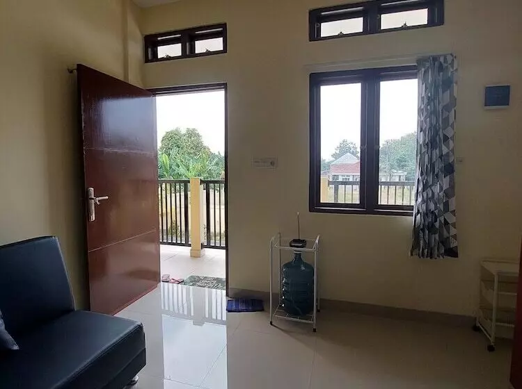 Majatalo Rirera Guest House Bogor