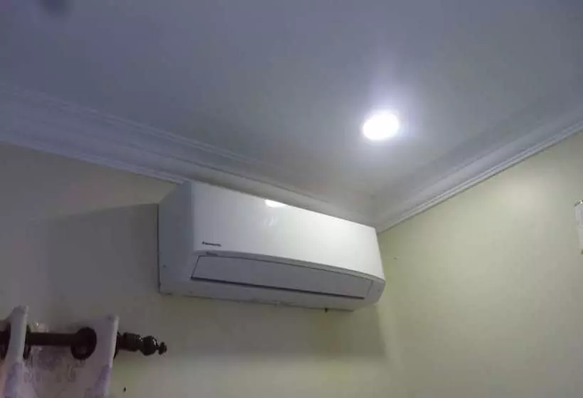 Majatalo Kep Guest House