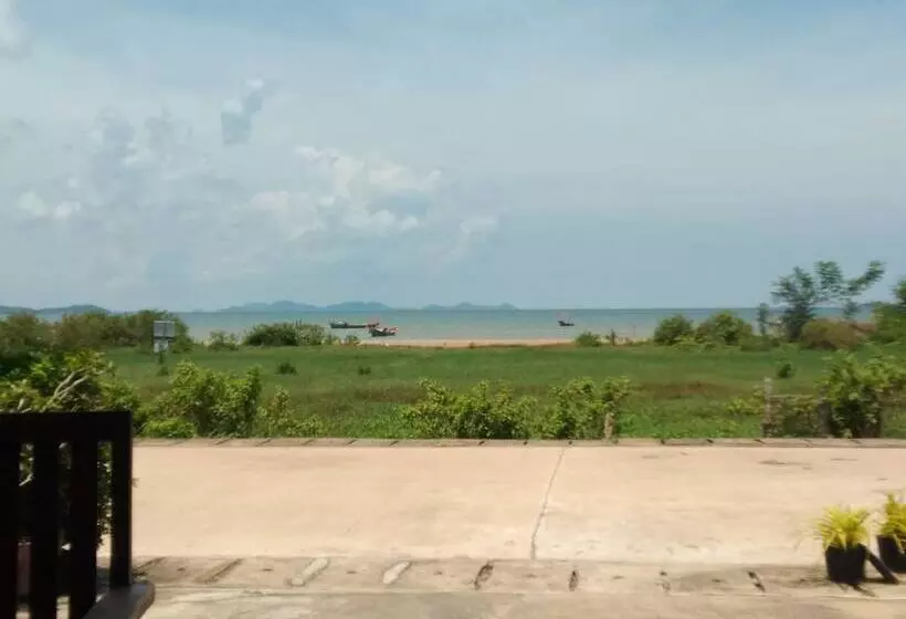 Majatalo Kep Guest House