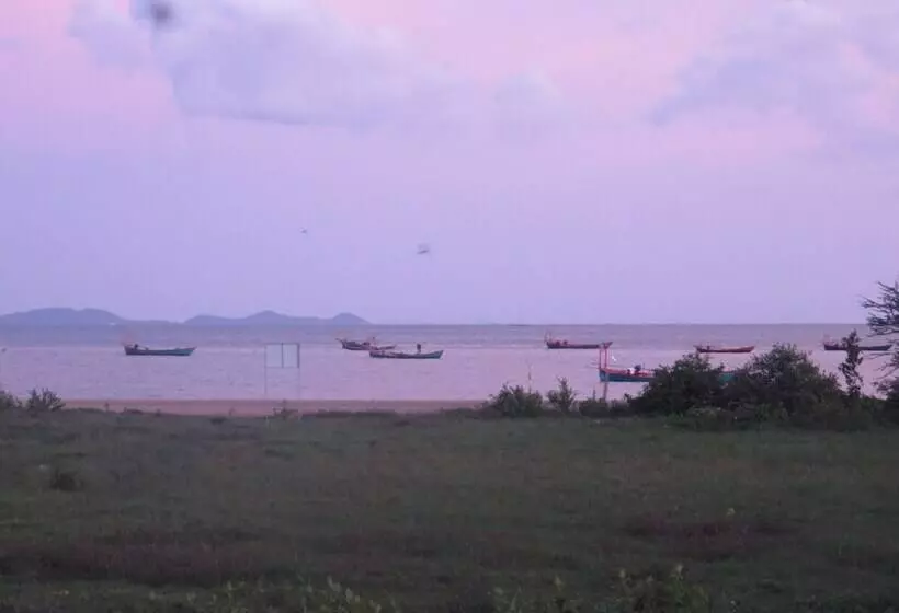 Majatalo Kep Guest House