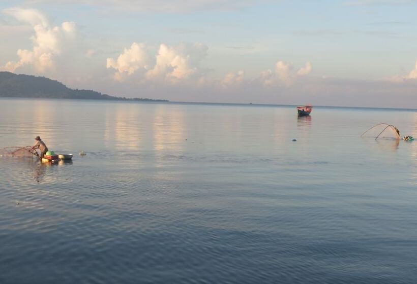 ペンション Kep Guest House