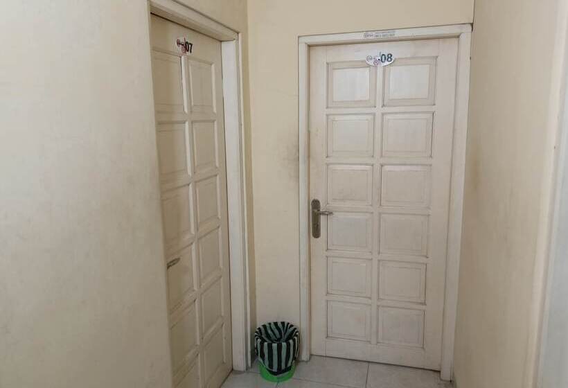 פנסיון Kingkost Nogotirto