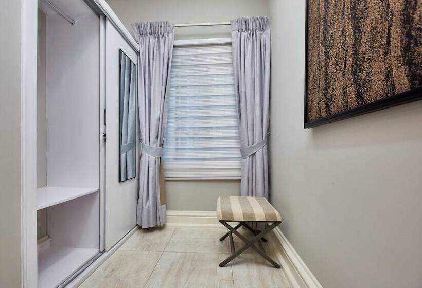 Пансион The Mayflower Inn