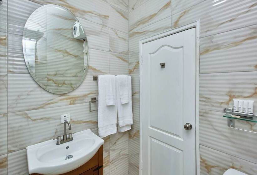 Пансион The Mayflower Inn