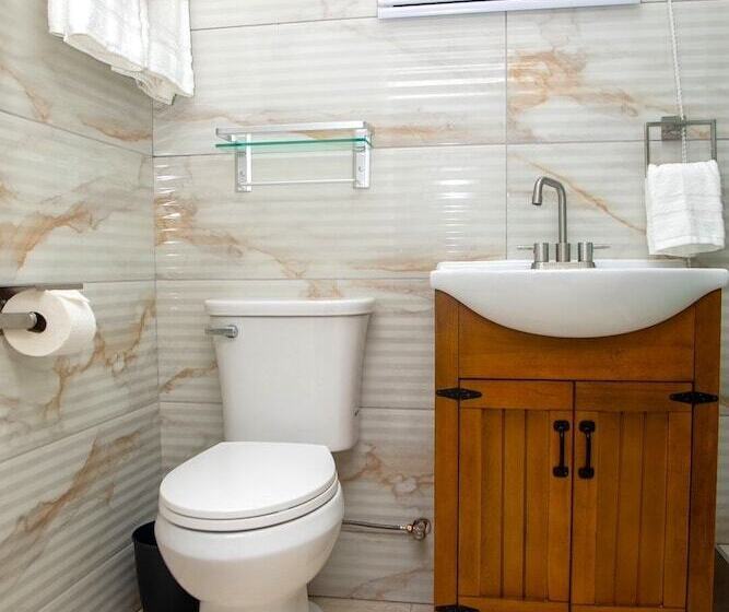 Пансион The Mayflower Inn