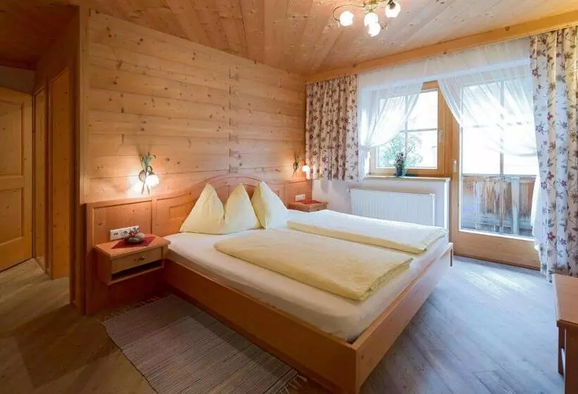 ユースホステル Gasthof Pension Lohfeyer