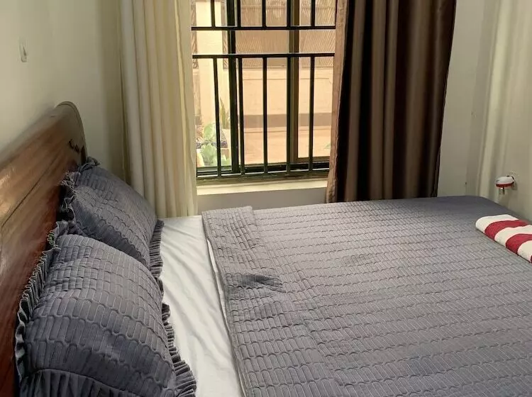 تختخواب و صبحانه Gorilla Home Stay
