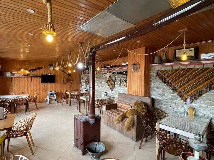 Aamiaismajoitus (B&B) Karadeniz Kus Cenneti Otel