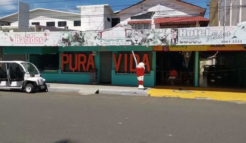 هتل Aldea Pura Vida