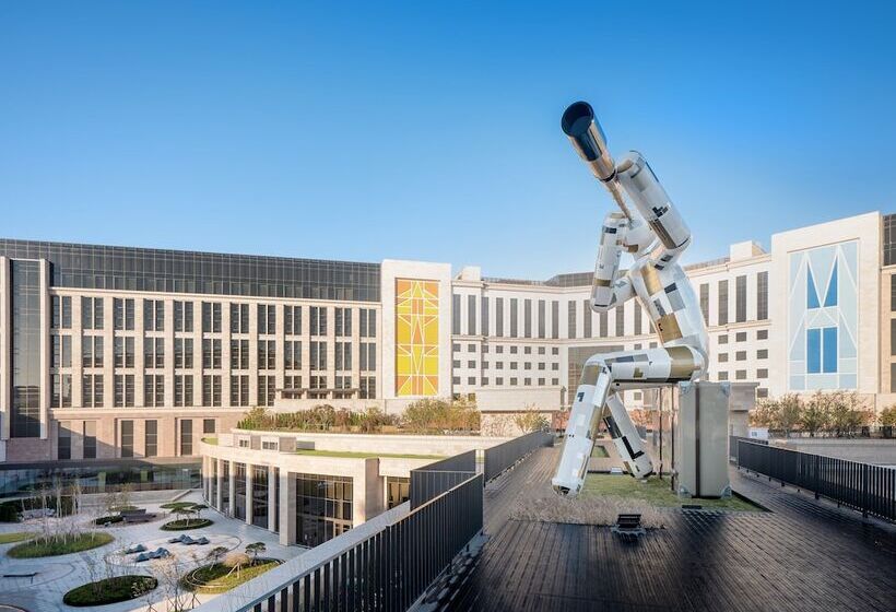 호텔 Art Paradiso, Paradise City