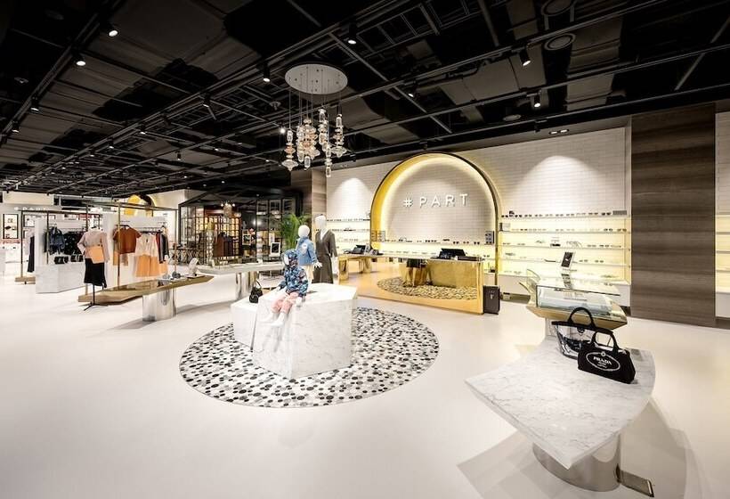 호텔 Art Paradiso, Paradise City