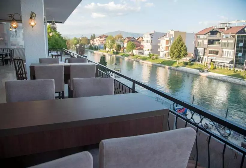 هتل Beograd Struga